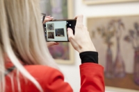 Wernisaż wystawy twórczości uczestniczek zajęć w pracowni malarstwa sztalugowego