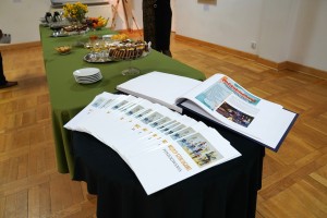 WYSTAWA POSZUKIWANIA grupa plastyczna MIĘDZY SZTALUGAMI